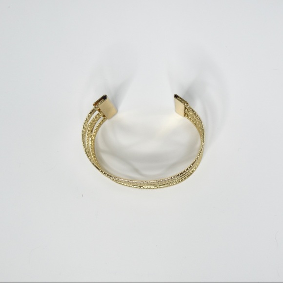 Gold split Bangle - Picture 2 of 3